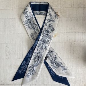 Twilly purse bag 2 pcs skinny scarf set Blue white Floral Satin Cottage Preppy
